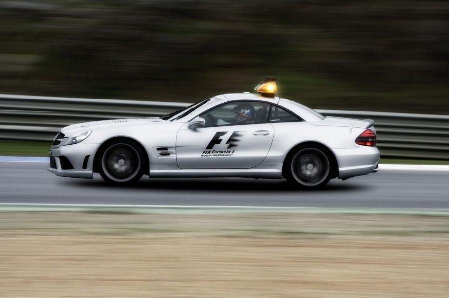  Mercedes-Benz SL63 AMG F1 Safety Car 2008 года  (фото 7 из 7)